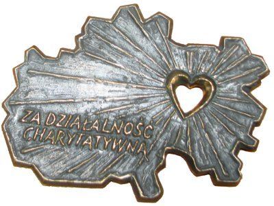 Медаль «За благотворительную деятельность среди местного населения» для компании «Gold Drop» и председателя правления Станислава Гонгалы, присужденная за щедрость и открытое сердце. 